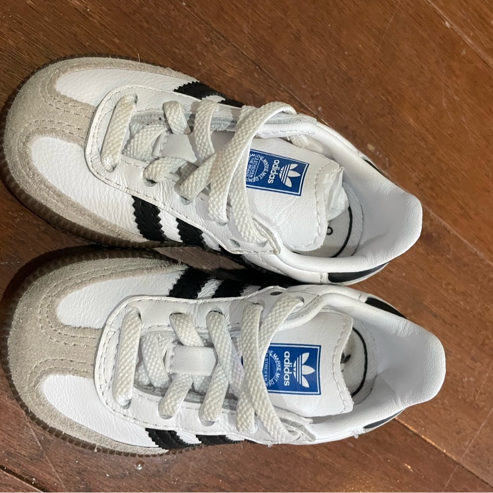 Adidas infant Sambas
